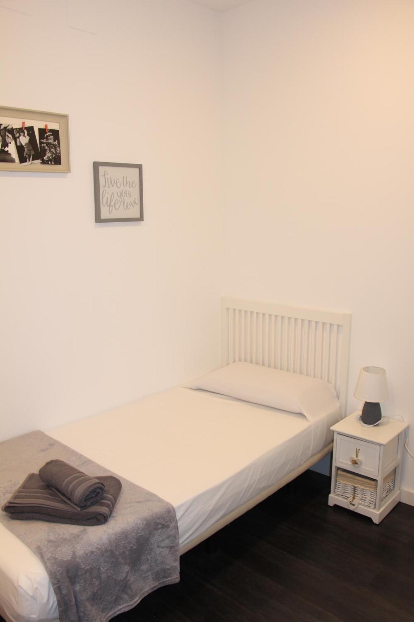 Apartment Sofi บาเลนเซีย ภายนอก รูปภาพ